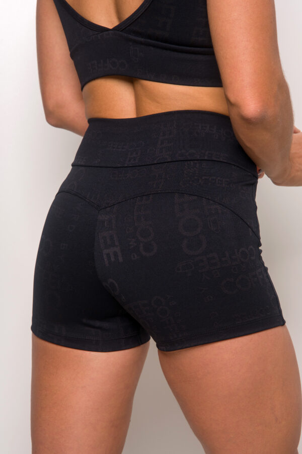 SHORTS EMPINA BUMBUM PRETO AMRAP