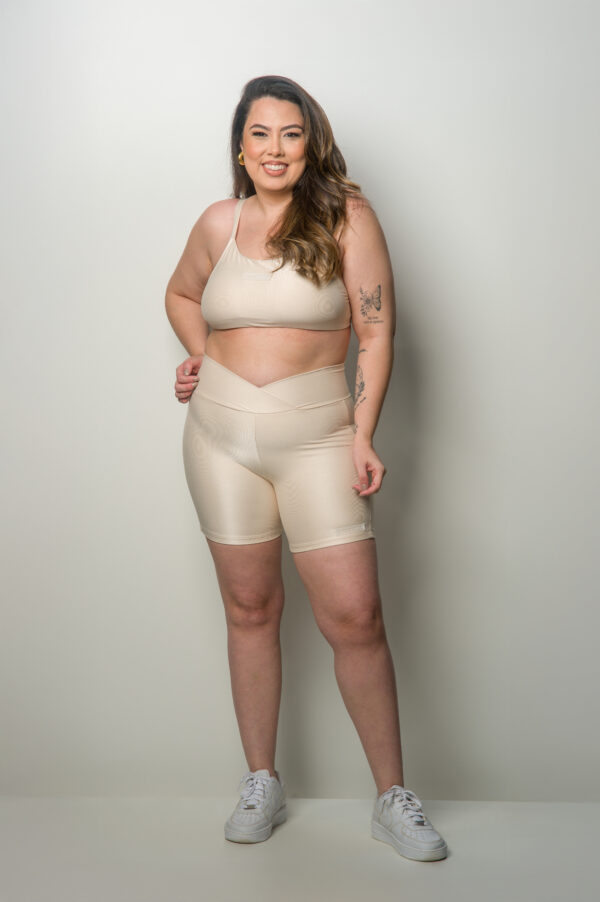 SHORTS CÓS V OFF WHITE - Imagem 2