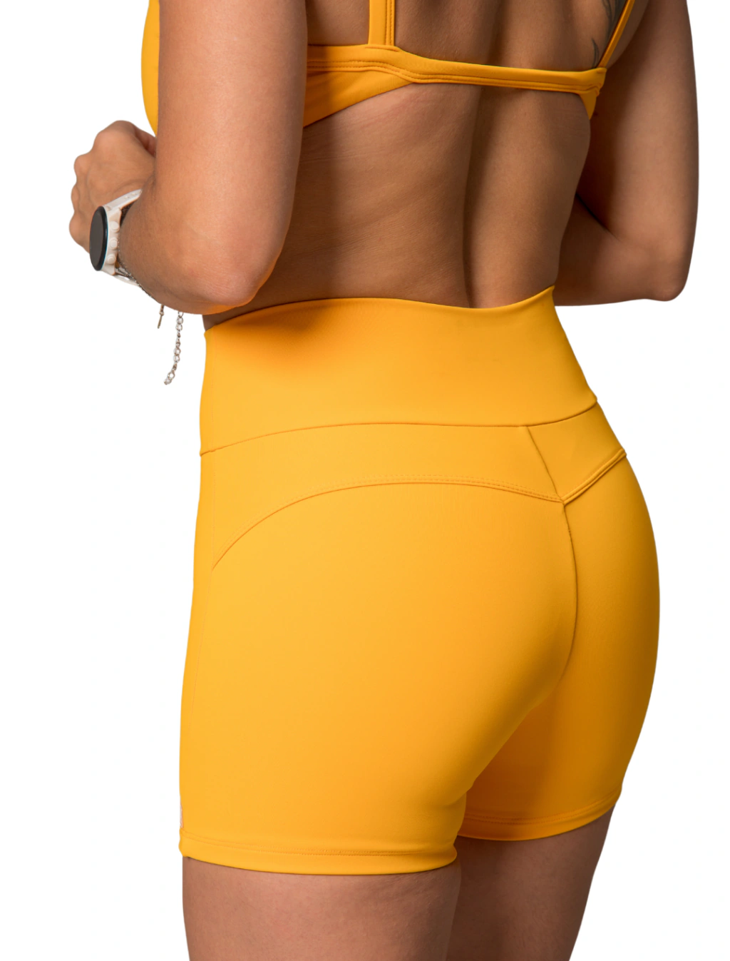 SHORTS EMPINA AMARELO - Imagem 2